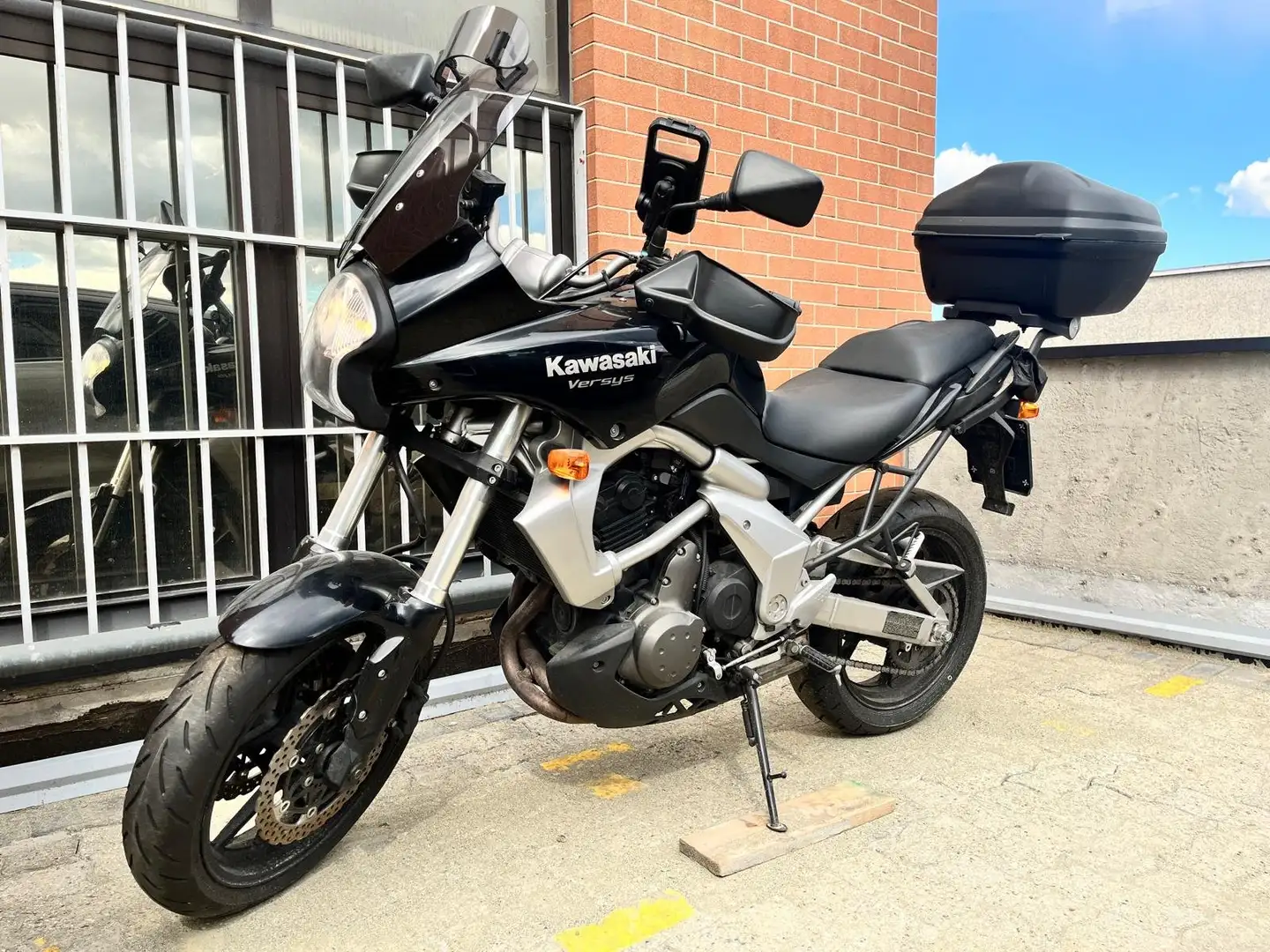 Kawasaki Versys 650 Negru - 1