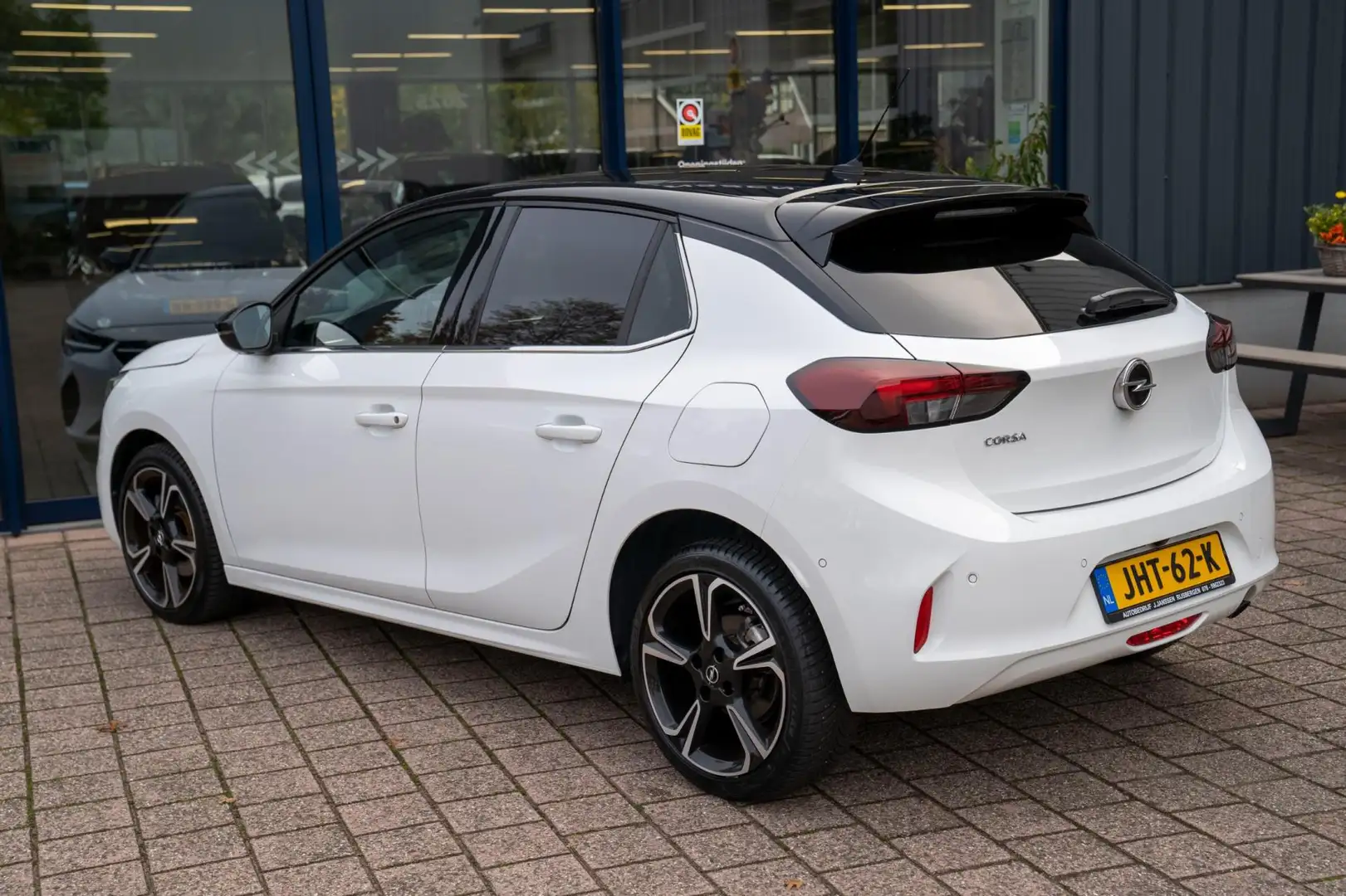 Opel Corsa 1.2 Elegance|Prijs rijklaar incl. 12 mnd garantie| Wit - 2