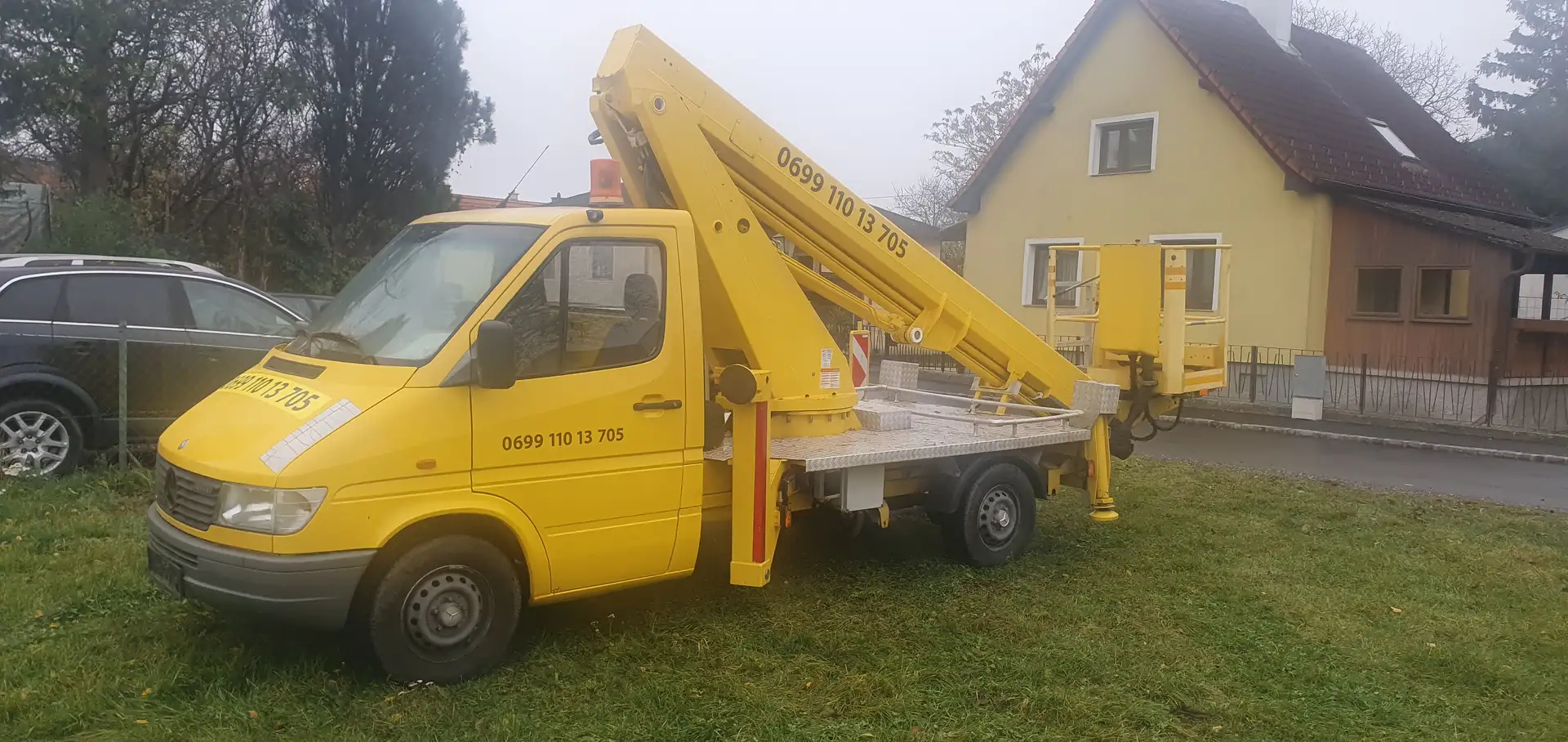 Mercedes-Benz 308 Hebebühne,Steiger 17m Gelb - 2