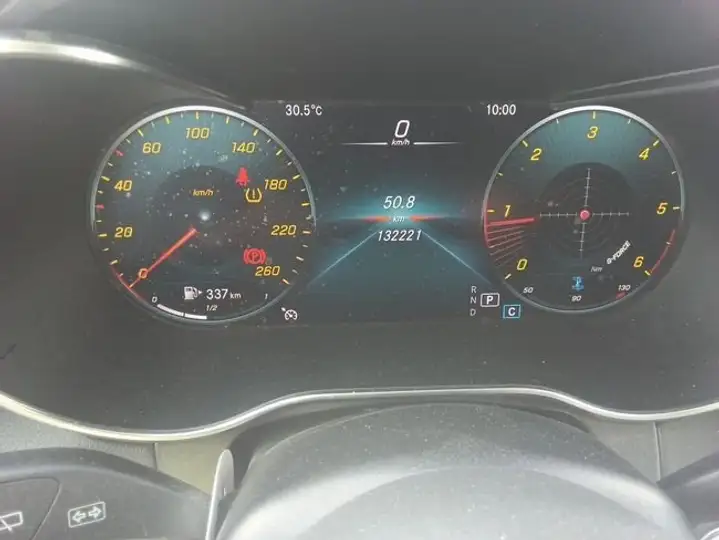 Mercedes-Benz GLC 2022, foto 8