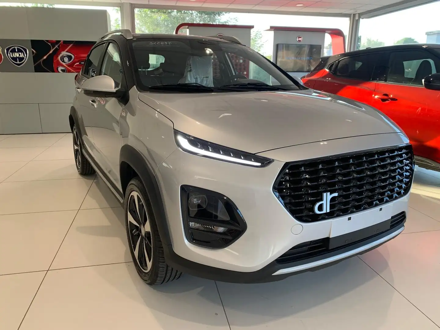 DR Automobiles DR 3.0 1.5 Gpl 114cv cvt Zilver - 1