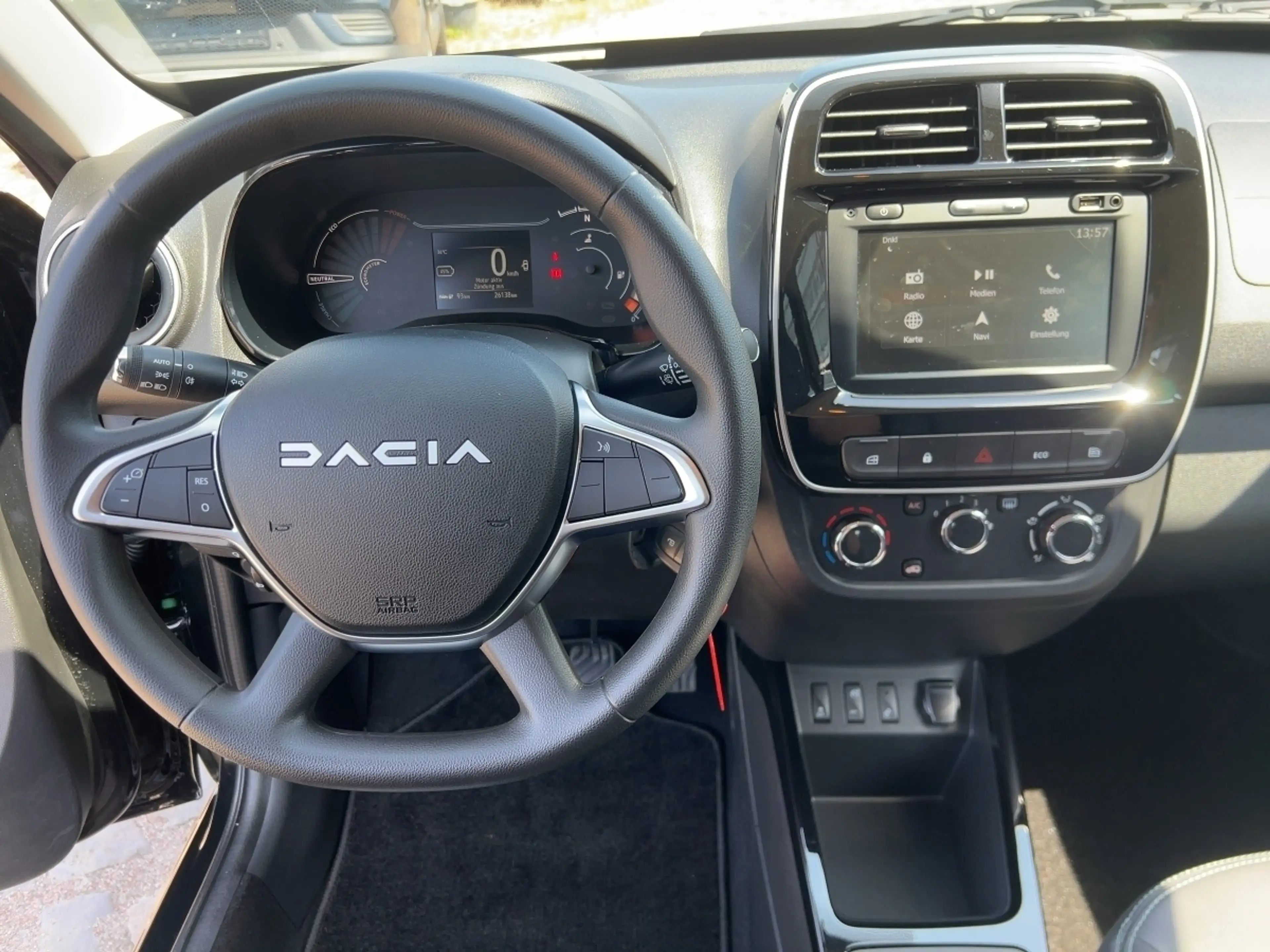 Dacia Spring Essential 45 CCS — photo 12