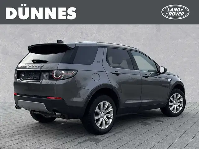 Land Rover Discovery Sport view 2