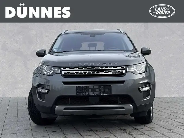 Land Rover Discovery Sport view 8