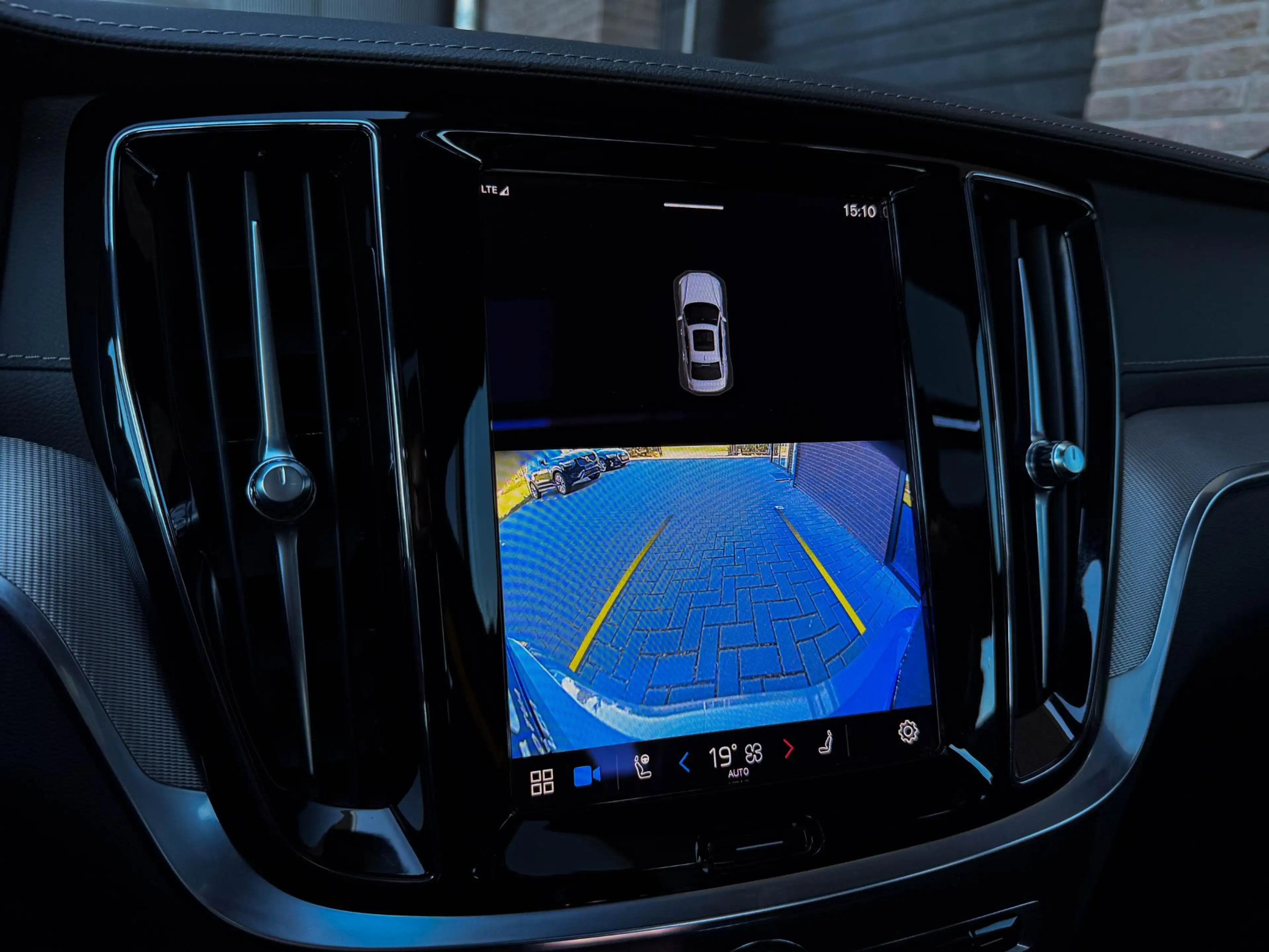 Volvo S60 2.0 T8 AWD Polestar | Pano | 20"| B&W | HUD | Bli — photo 24