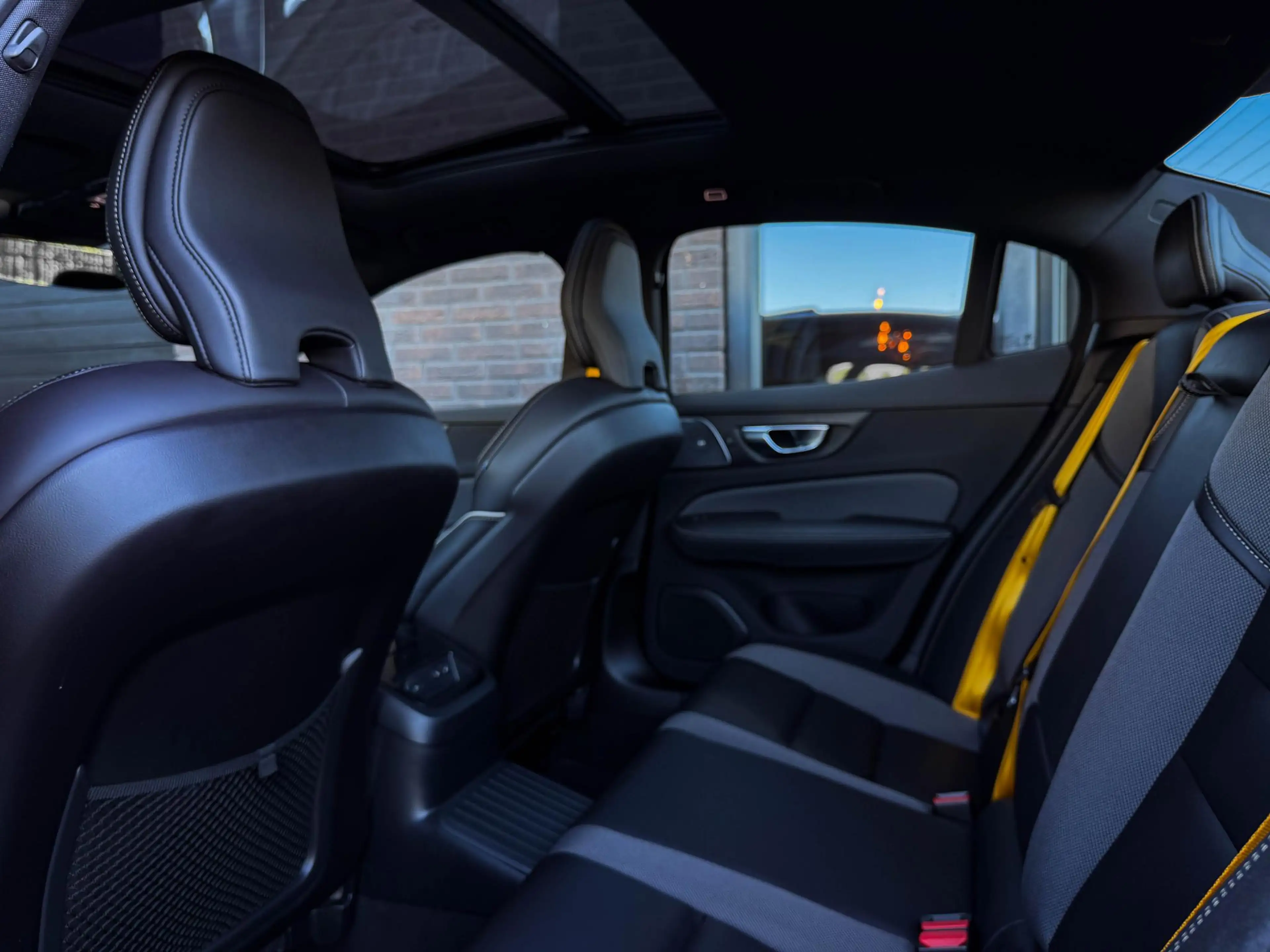 Volvo S60 2.0 T8 AWD Polestar | Pano | 20"| B&W | HUD | Bli — photo 38