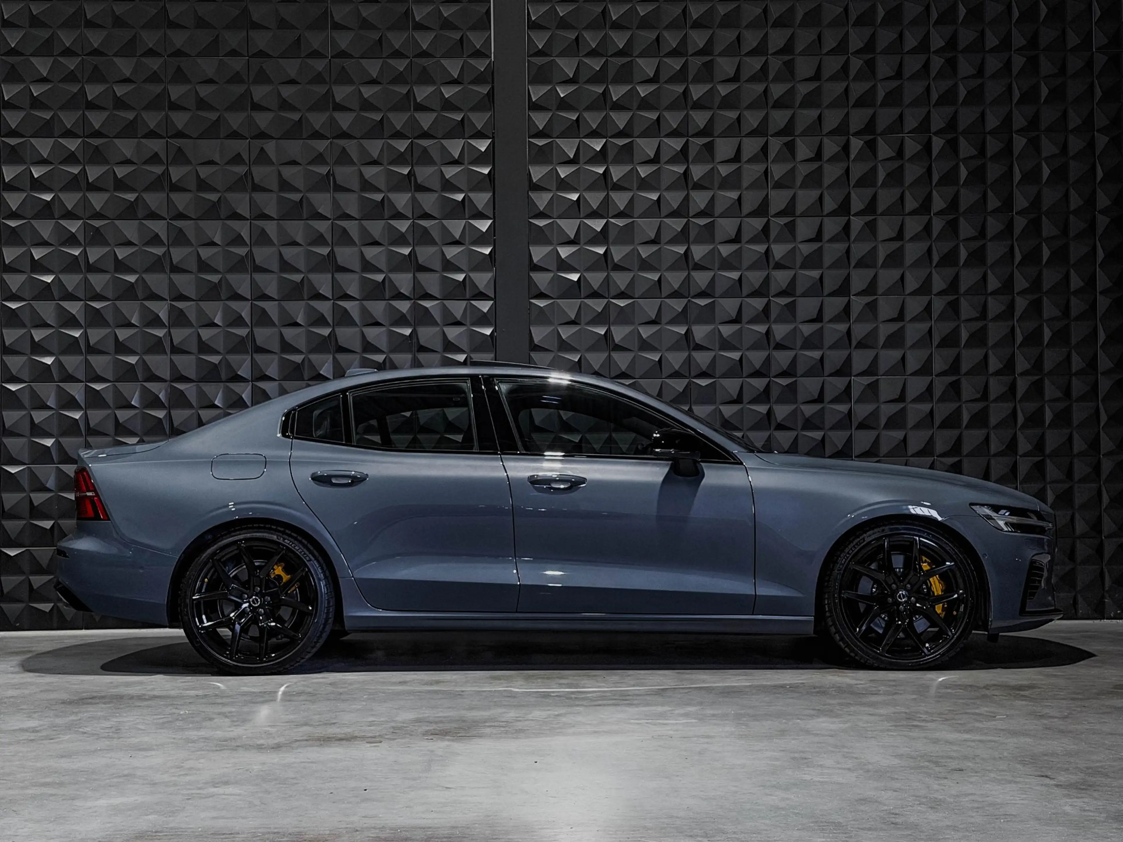 Volvo S60 2.0 T8 AWD Polestar | Pano | 20"| B&W | HUD | Bli — photo 2