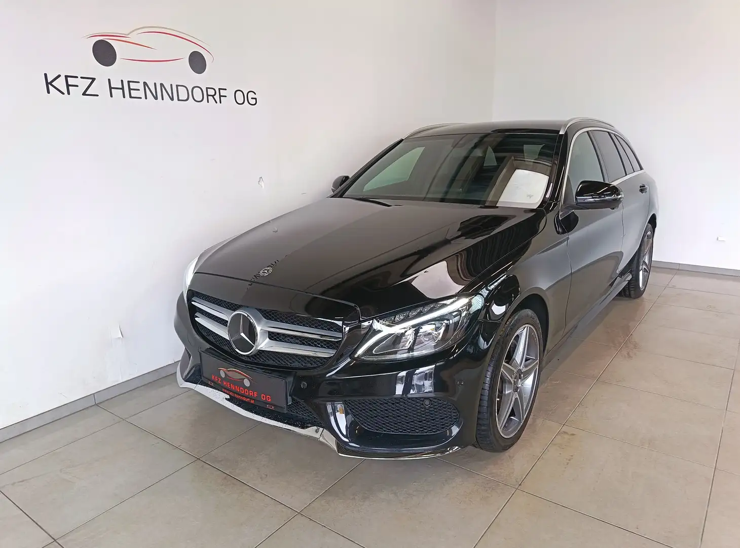 Mercedes-Benz C 220 C 220 T d 4Matic AMG Styling ab € 300 / Monat Schwarz - 1