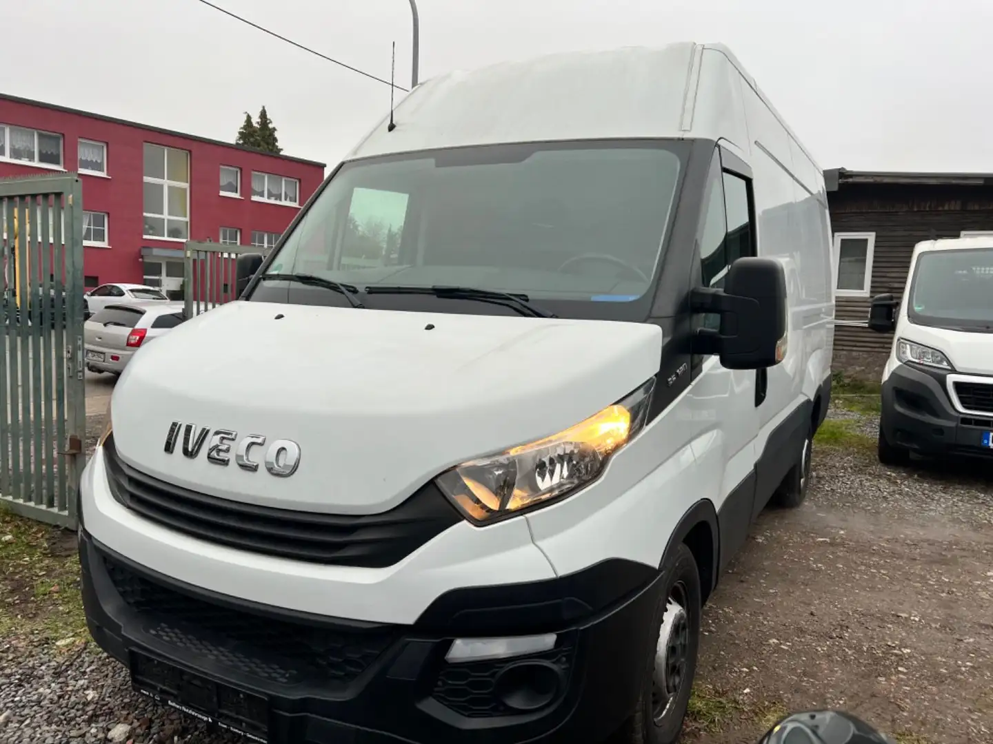 Iveco Daily Kasten HKa 35 S ... V Radstand 3520 L Alb - 2