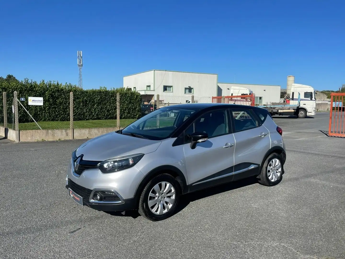 Renault Captur 1.5 dci 90 cv busoness garantie 12 mois Gris - 1