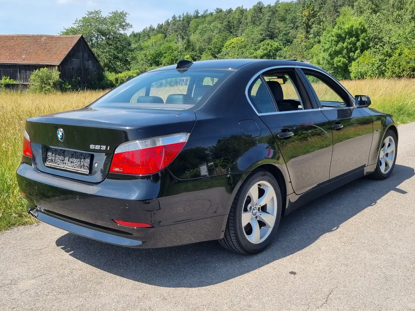BMW 523 523i Schwarz - 2