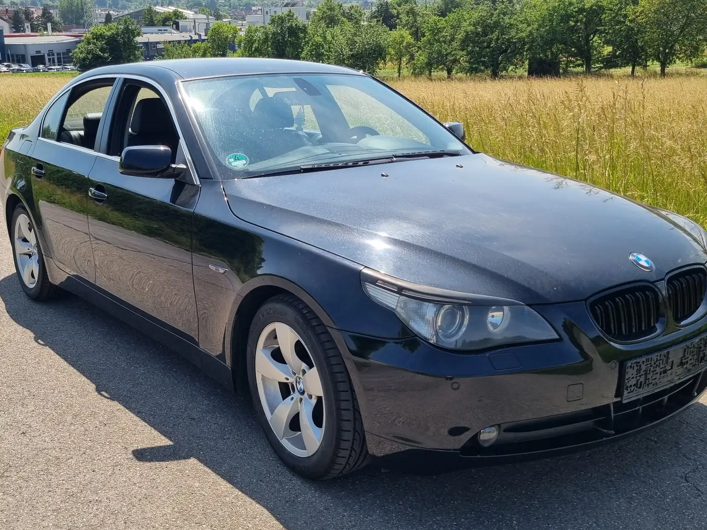 BMW 523 523i Schwarz - 1