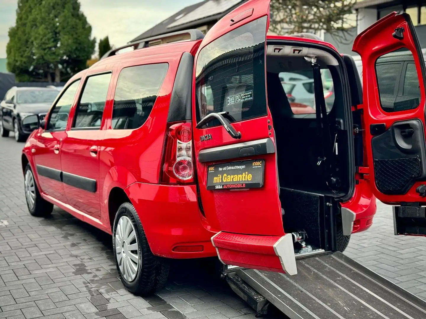 Dacia Logan MCV 'Behindertengerecht-Rampe'Klima' Rot - 1