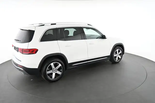 Mercedes-Benz GLB view 4