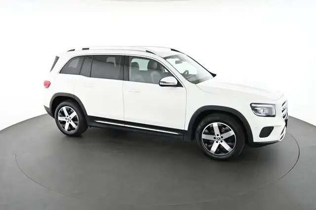 Mercedes-Benz GLB view 8