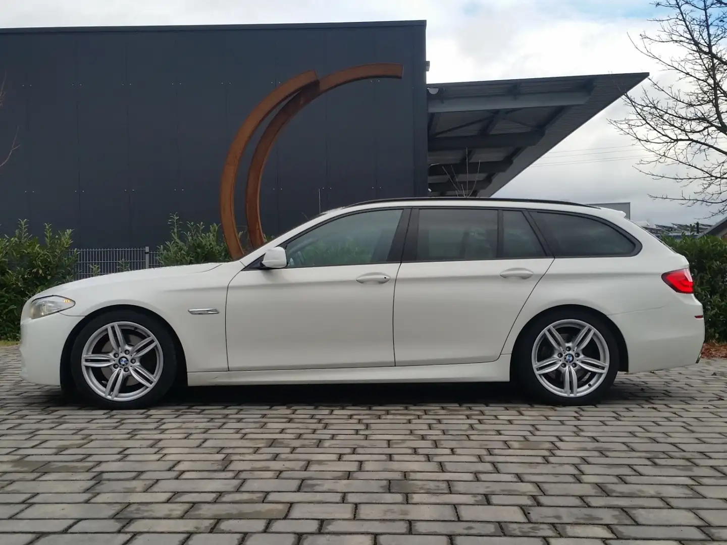 BMW 530 d M-Performance*Touring*TMP*NAVI*SPORT*PDC Bílá - 2