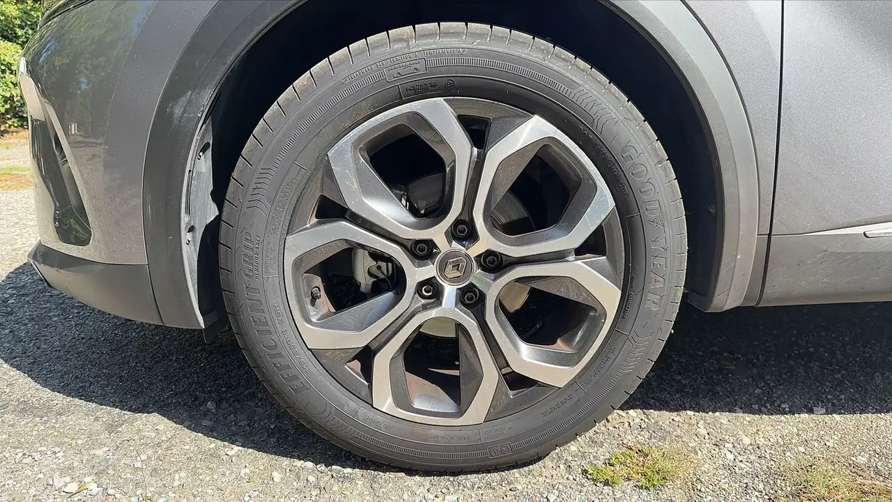 Renault Captur — photo 18