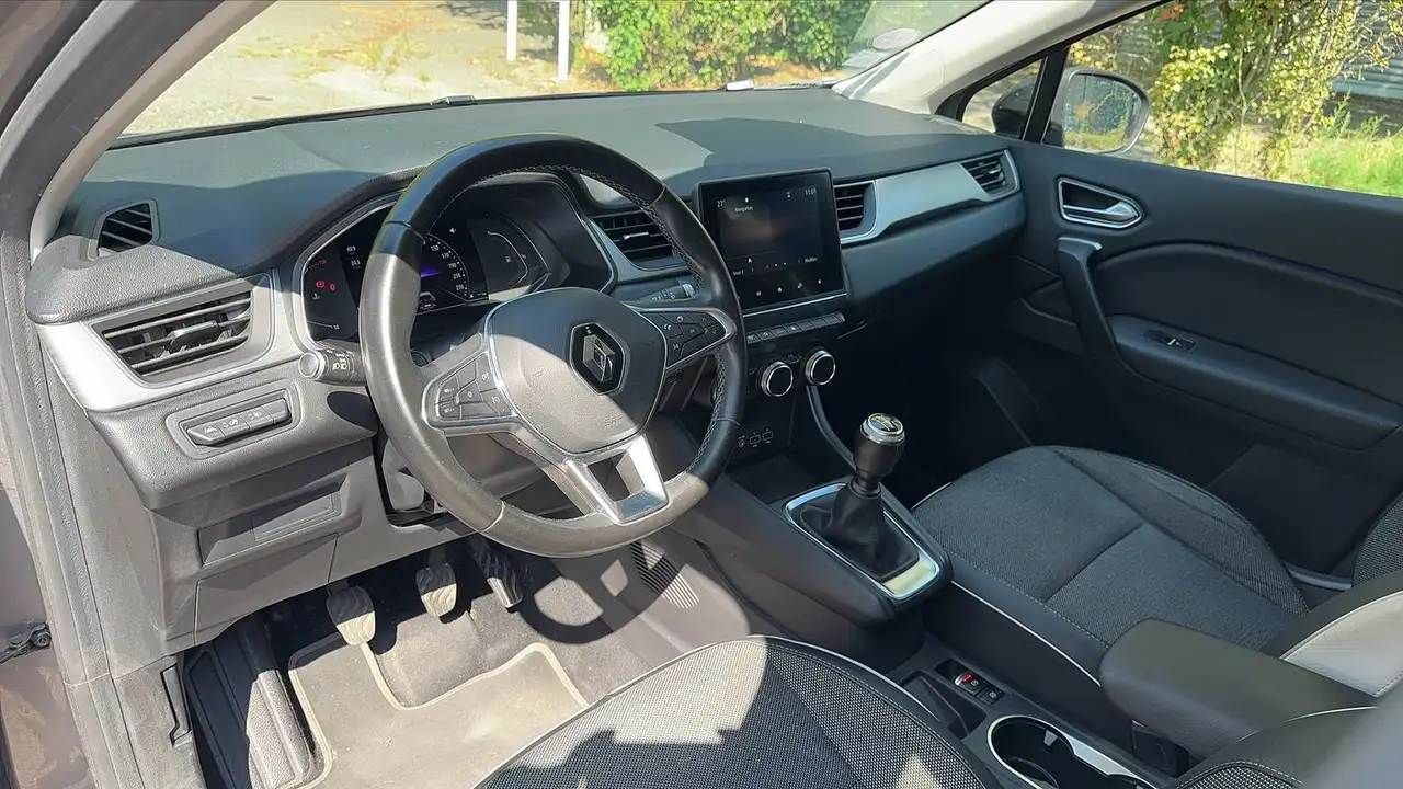 Renault Captur — photo 8