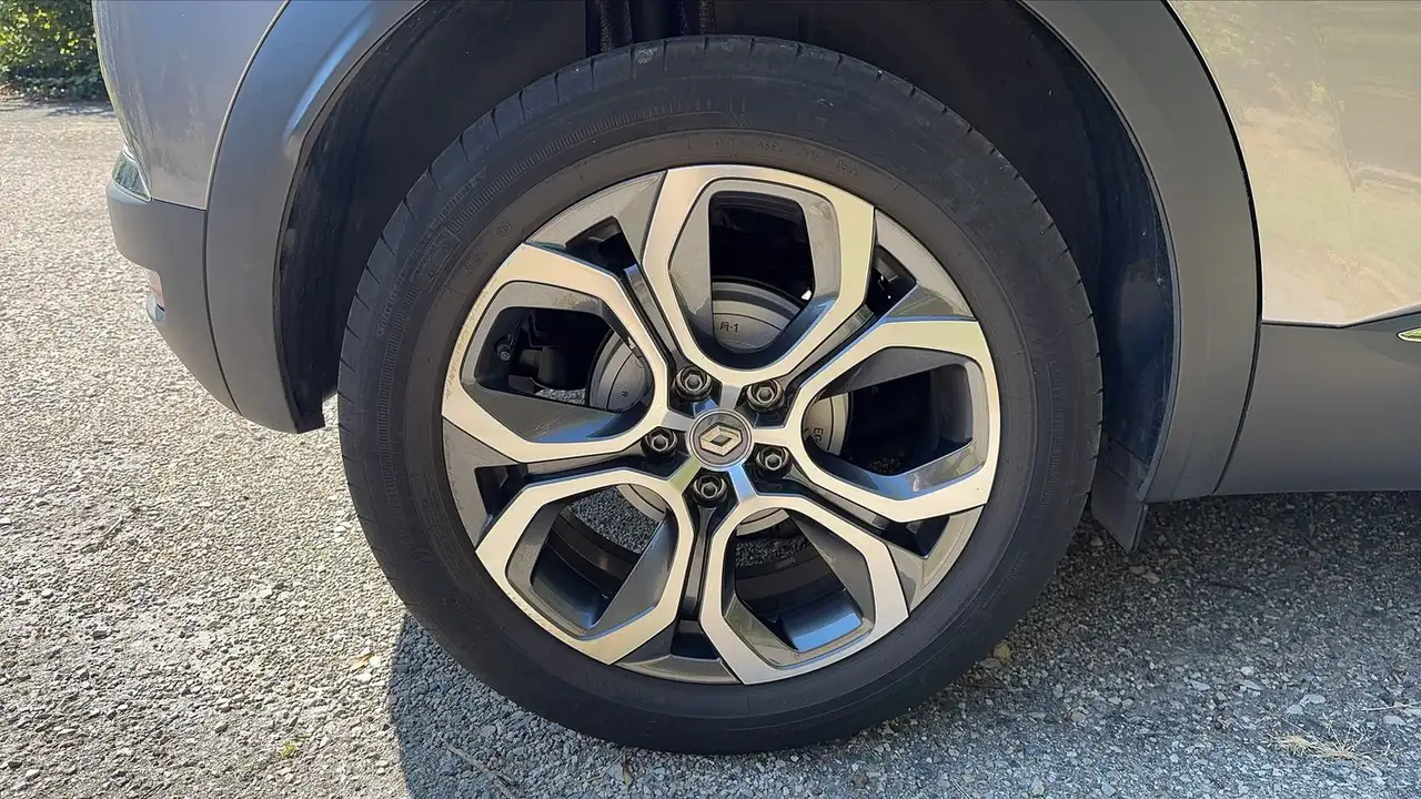 Renault Captur — photo 16