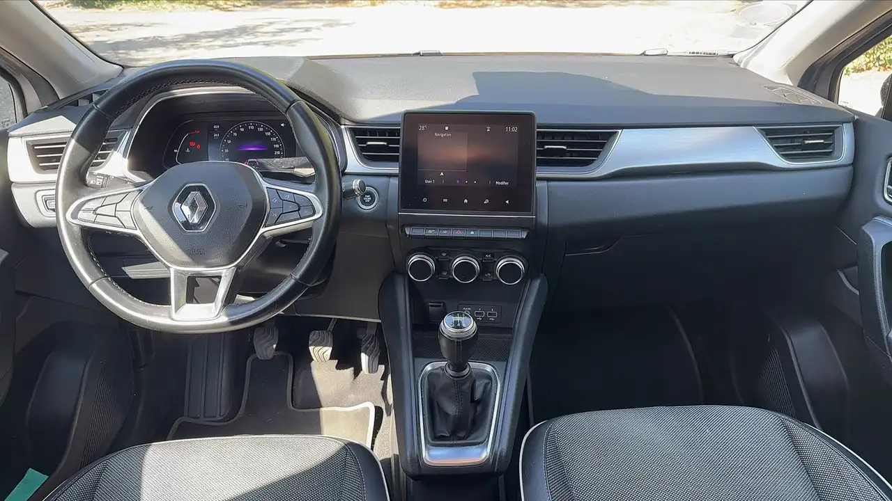 Renault Captur — photo 11