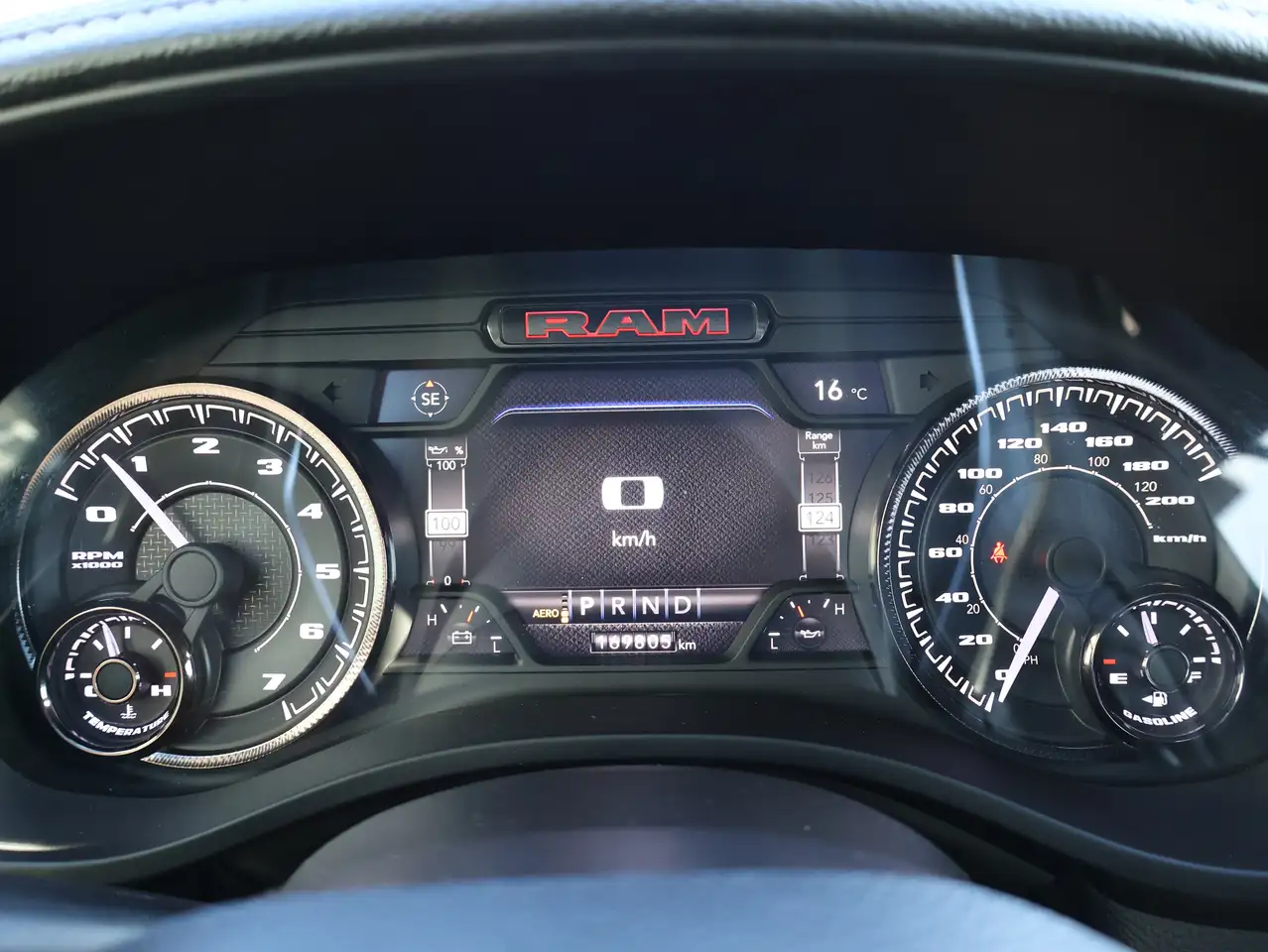 RAM 1500 снимка RAM 1500