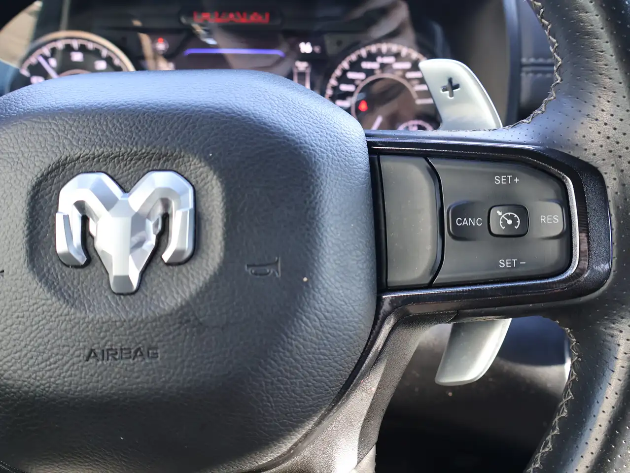 RAM 1500 снимка RAM 1500