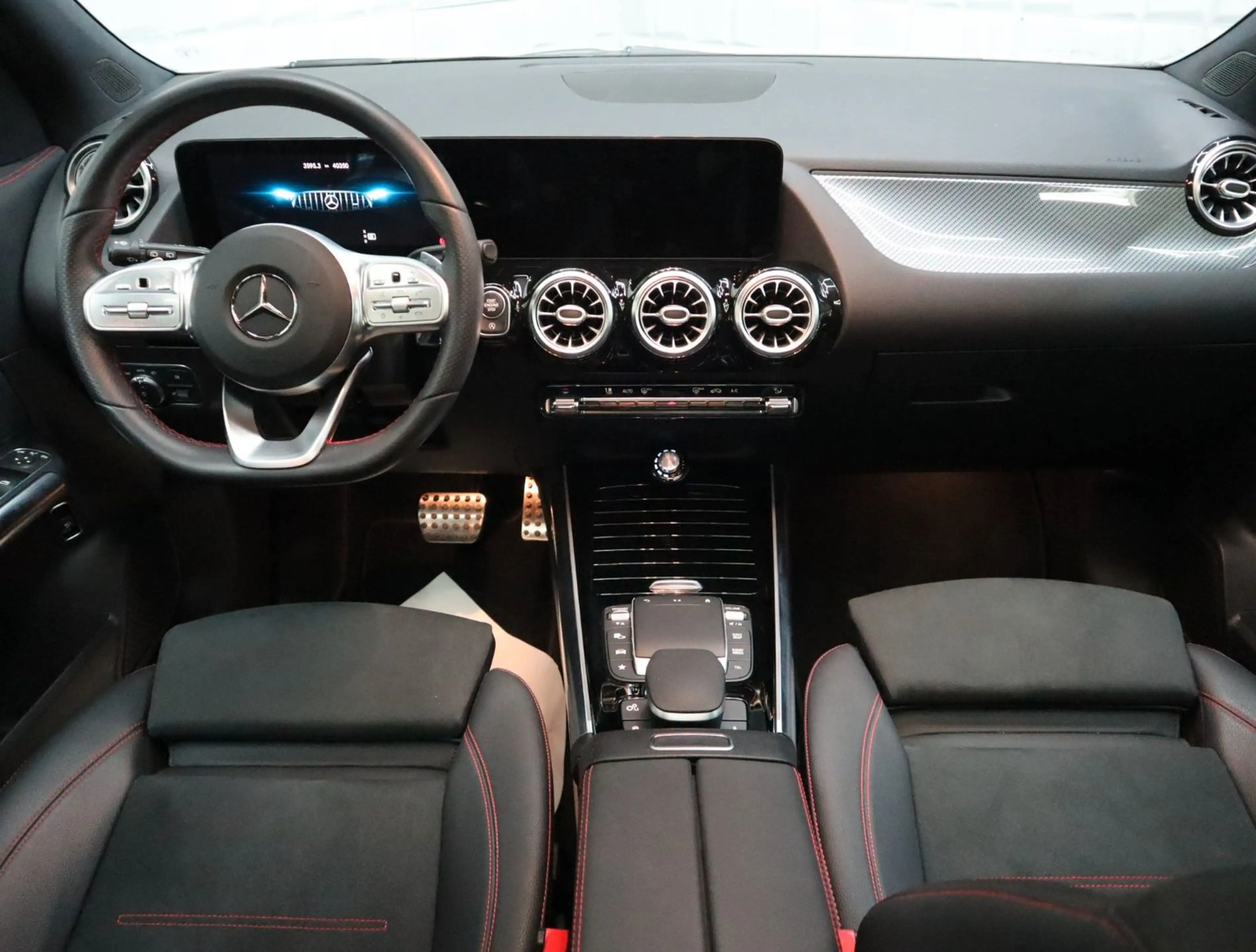 Mercedes-Benz GLA 45 AMG 4Matic LED Navi Alcantara Kam. PDC — photo 9