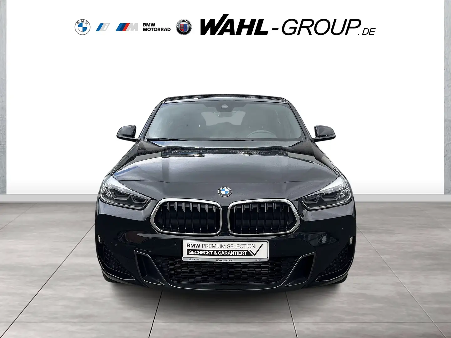 BMW X2 sDrive20i M Sport Navi LED PDC SHZ Fekete - 2