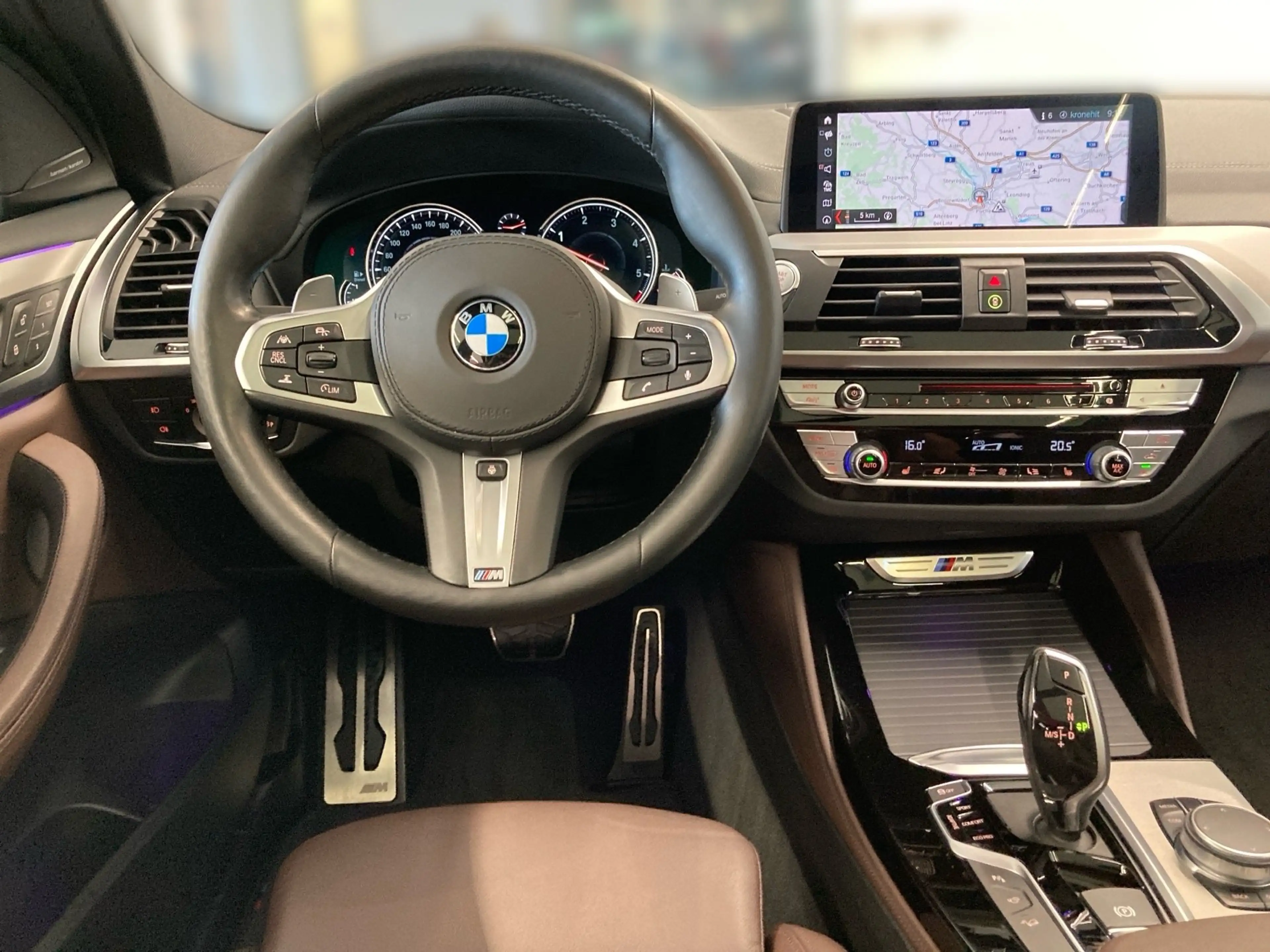 BMW X4 M40d — photo 7