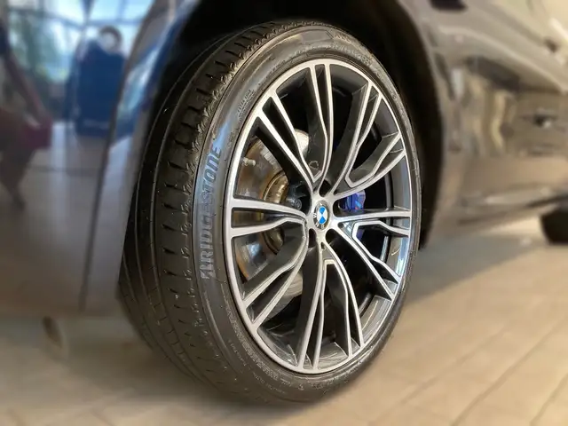 BMW X4 view 3