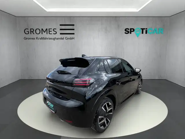 Peugeot 208 view 3