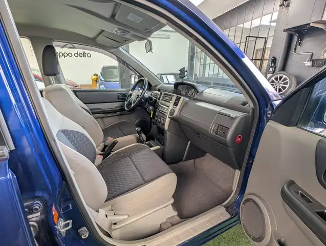 Nissan X-Trail view 8