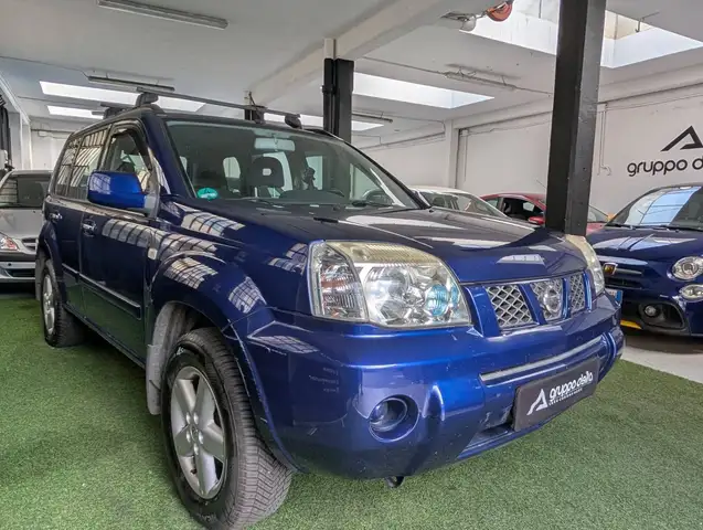 Nissan X-Trail view 4