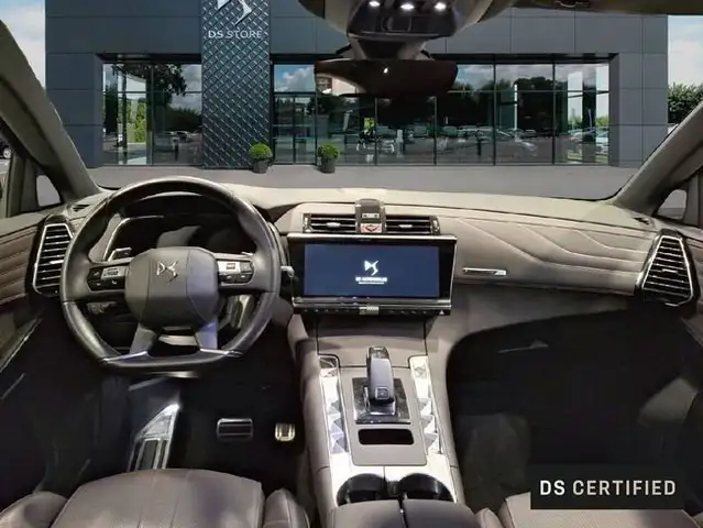 DS Automobiles DS 7 Crossback view 8