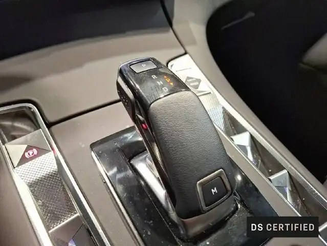 DS Automobiles DS 7 Crossback view 18