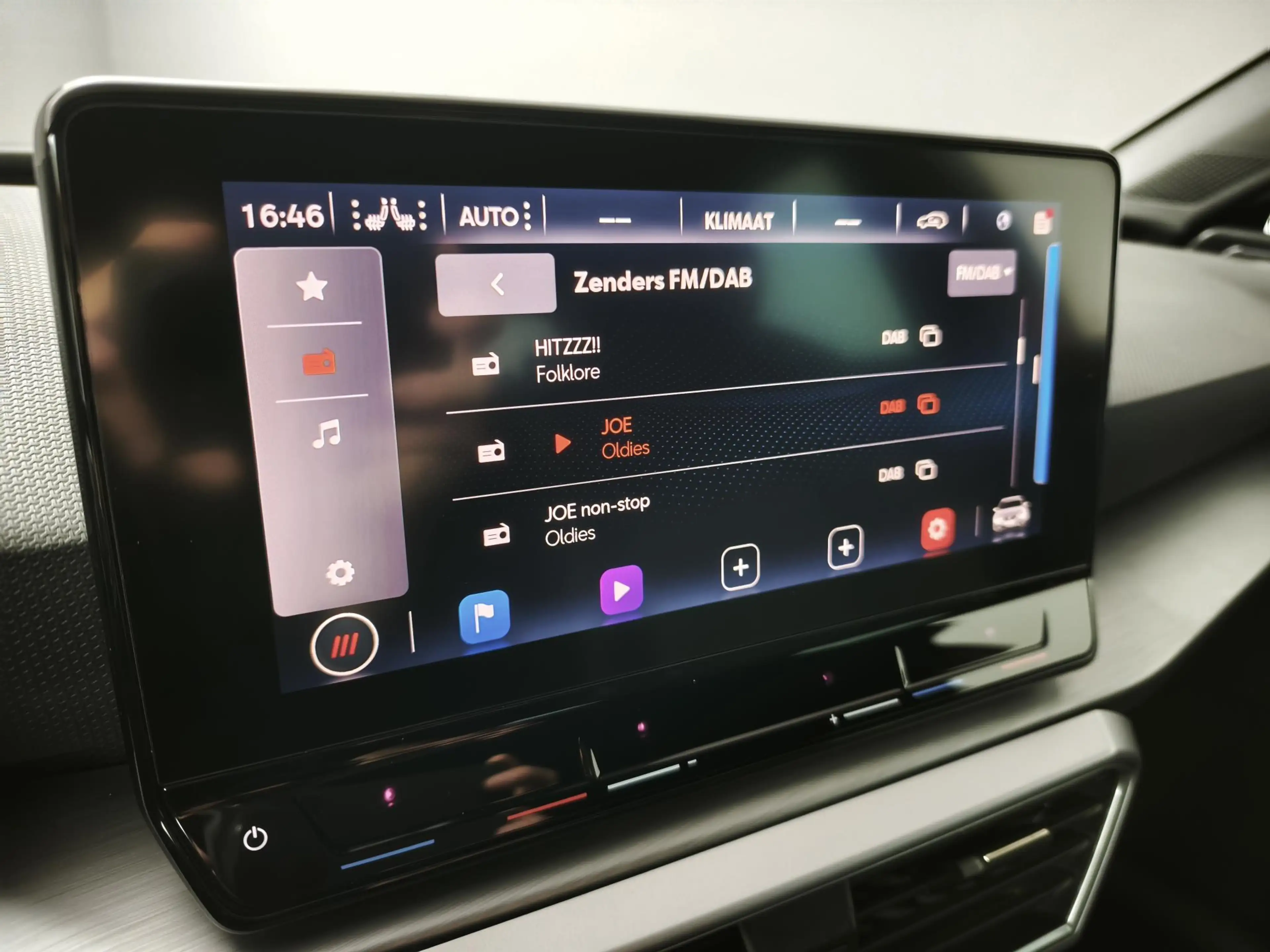 SEAT Leon e-Hybrid Sportstourer 1.4 TSI eHybrid PHEV FR Business Inte — photo 13
