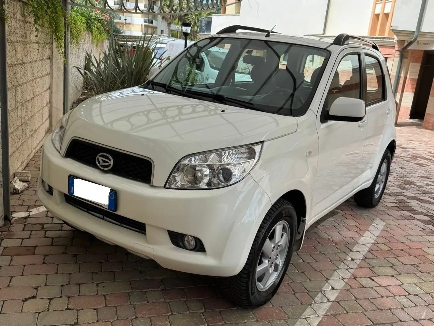 Daihatsu Terios 1.5 4WD SX AUT. UNICO PROPRIETARIO MOTORE NUOVO Bianco - 1