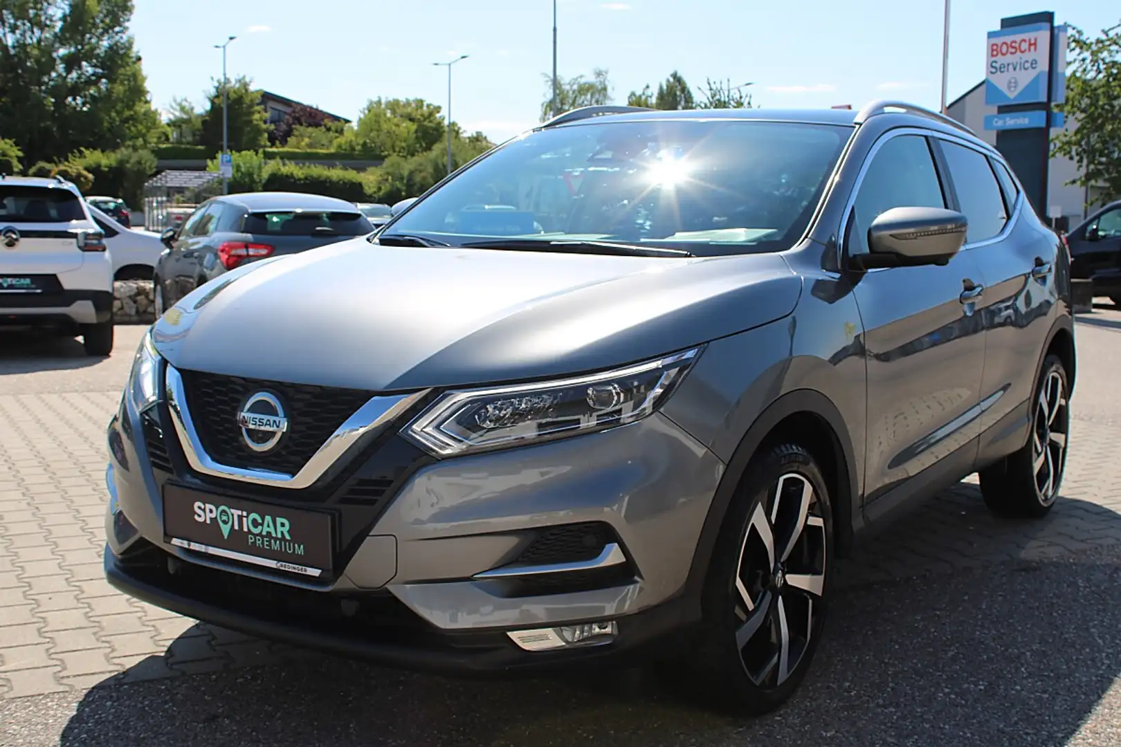 Nissan Qashqai 1,3 DIG-T MHEV Tekna+ Aut. Grau - 1