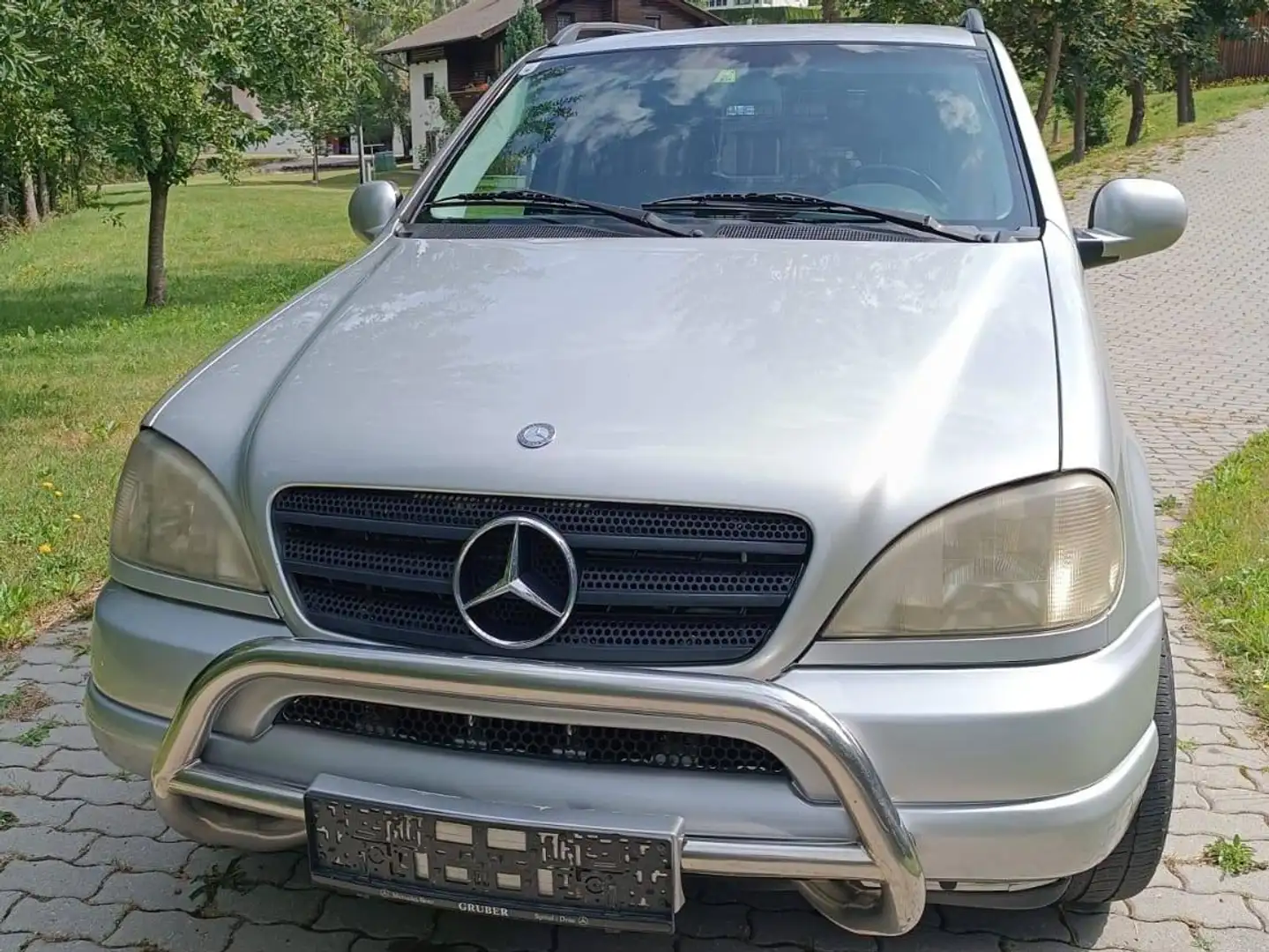 Mercedes-Benz ML 270 Zuverlässiger SUV Mercedes W 163 Silber - 1