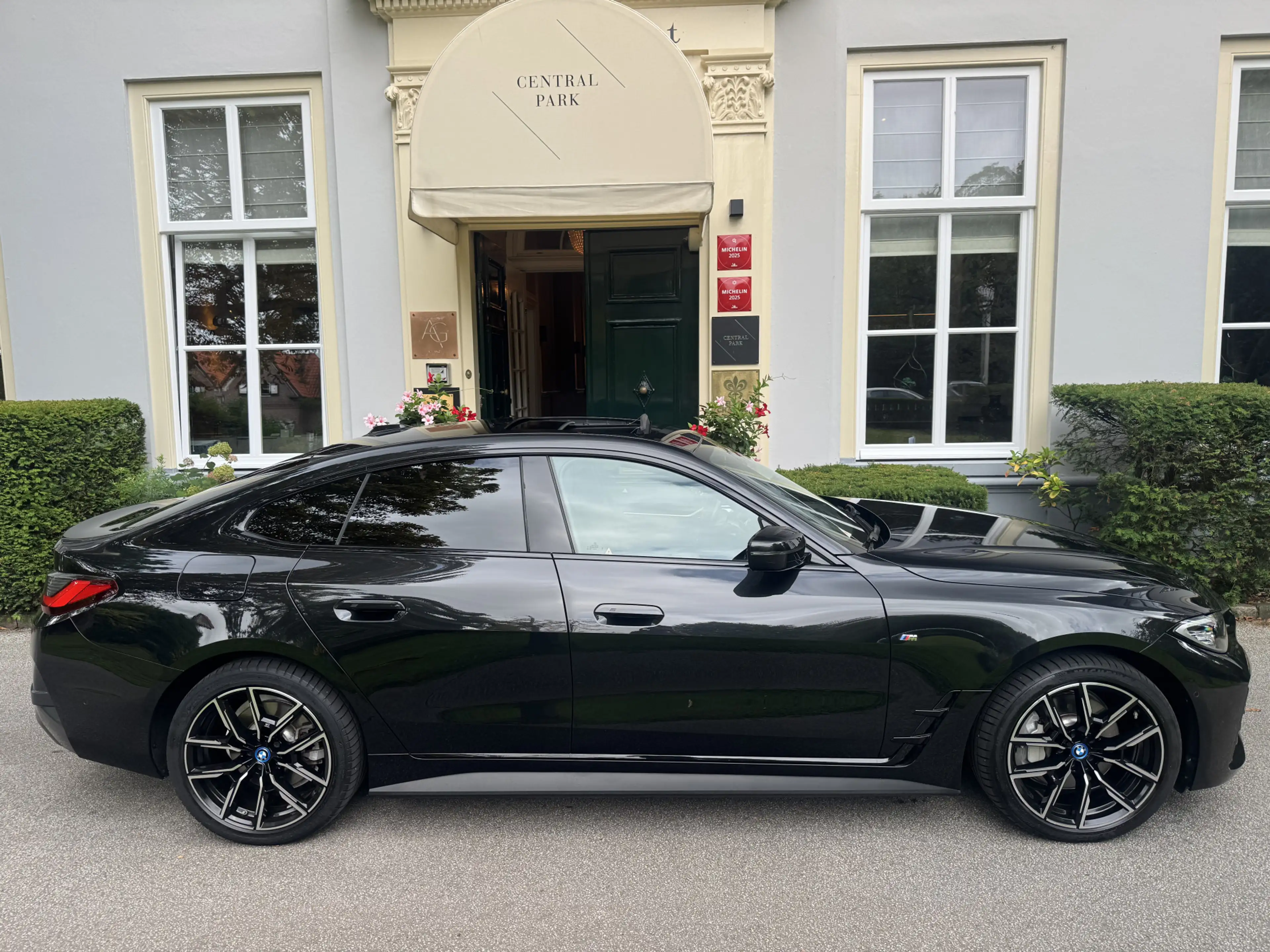 BMW i4 eDrive35 High Executive 70 kWh — photo 2