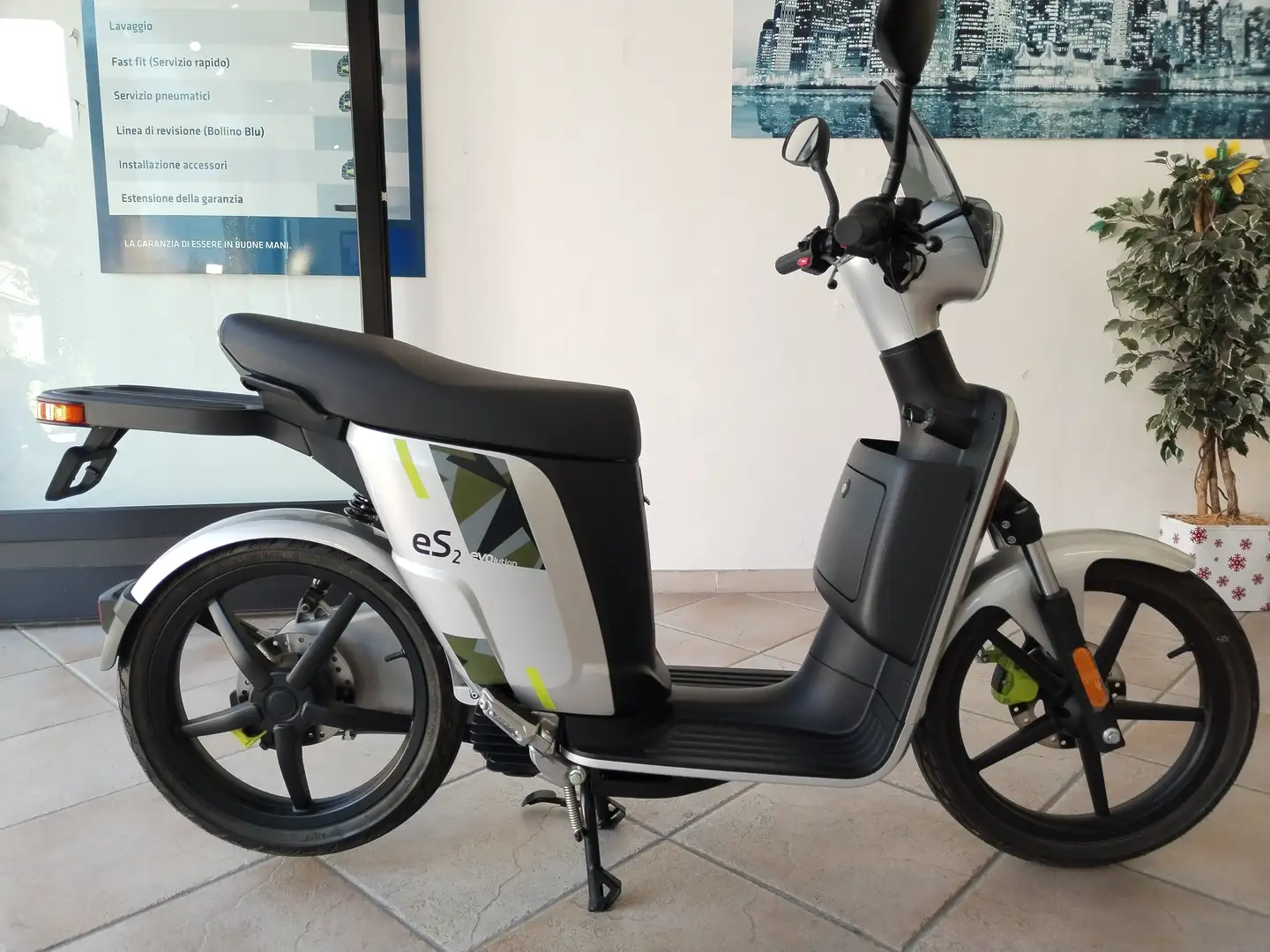 Askoll eS2 eS2 EVOlution 2.8 Argento - 1