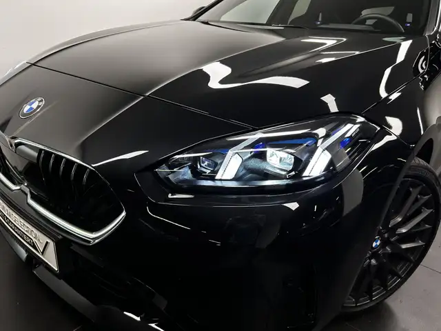 BMW 1 Series view 8