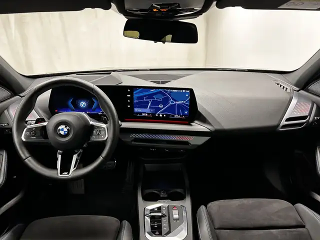 BMW 1 Series view 5