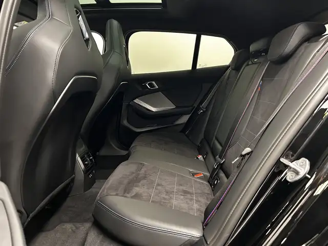 BMW 1 Series view 14
