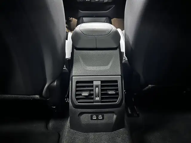 BMW 1 Series view 15