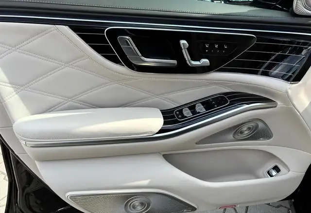 Mercedes-Benz S-Class view 8