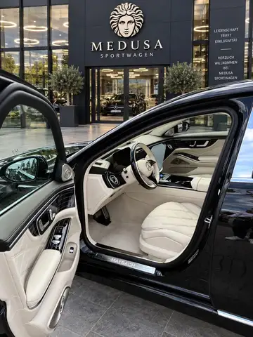 Mercedes-Benz S-Class view 7