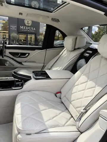 Mercedes-Benz S-Class view 11