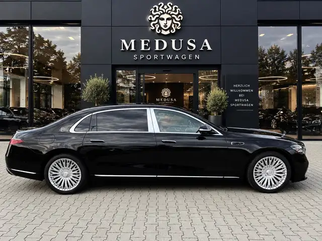 Mercedes-Benz S-Class view 5