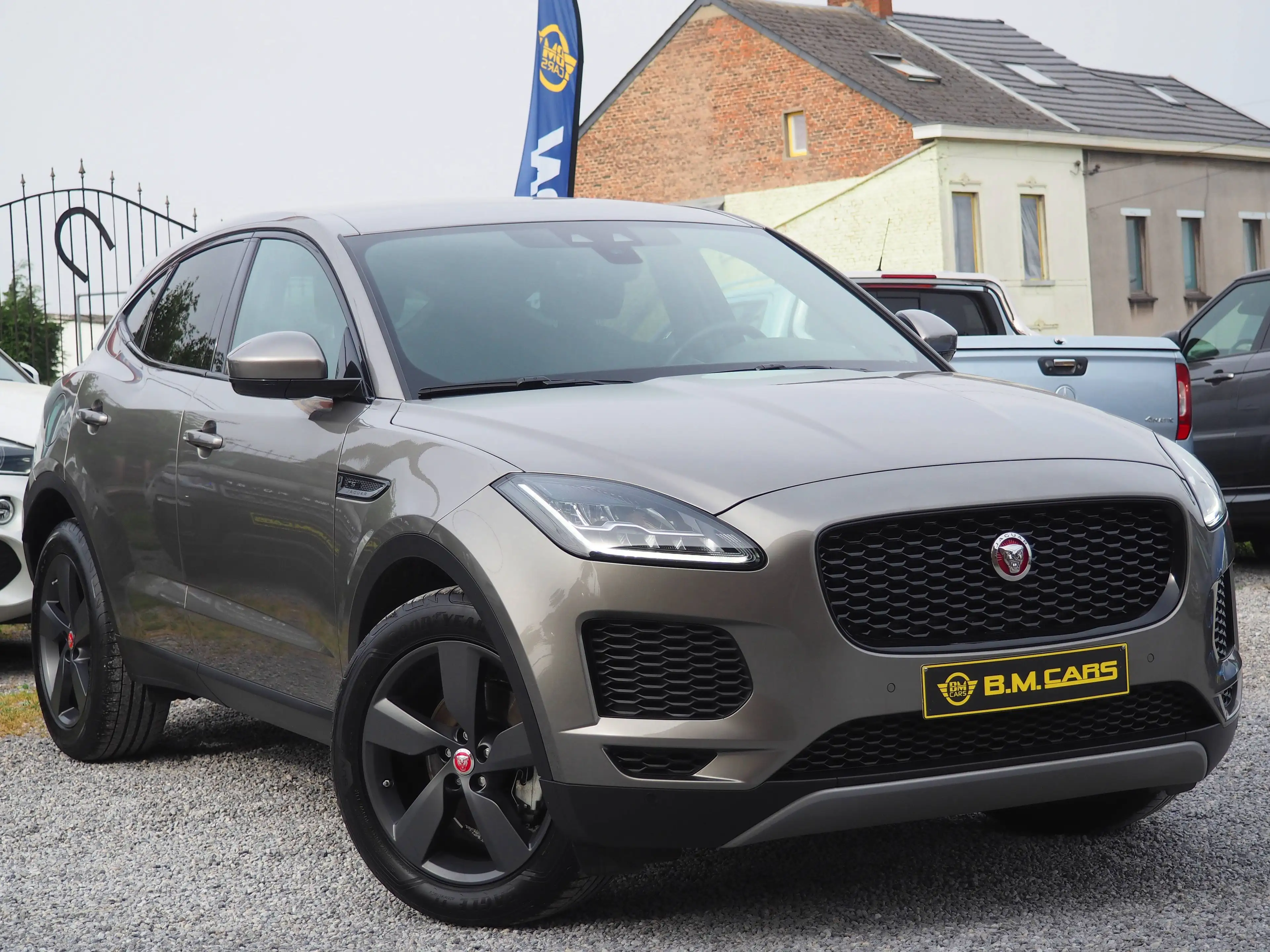 Jaguar E-Pace 2.0 D AWD S ✅BOITE AUTO✅CUIR-GPS-CAM-CLIM- — photo 2